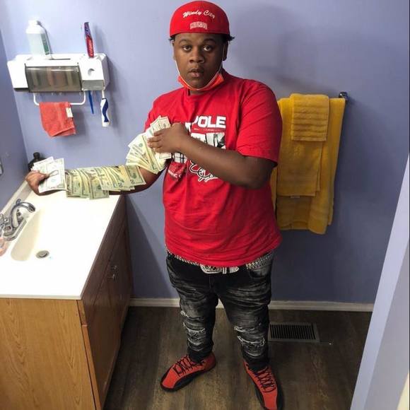 Meet your Posher, Chad - Picture 1 of 1